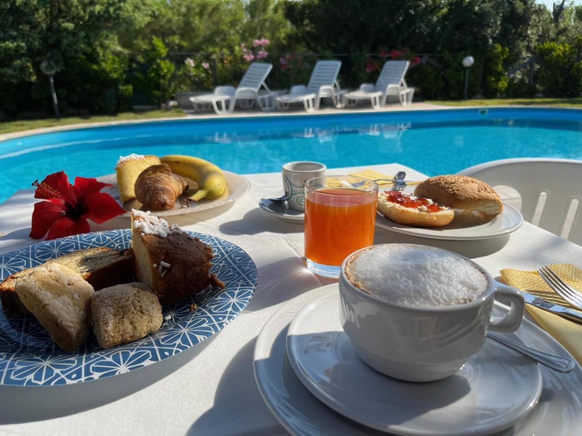 Hotel Frassetto Santa Teresa Gallura Exteriör bild