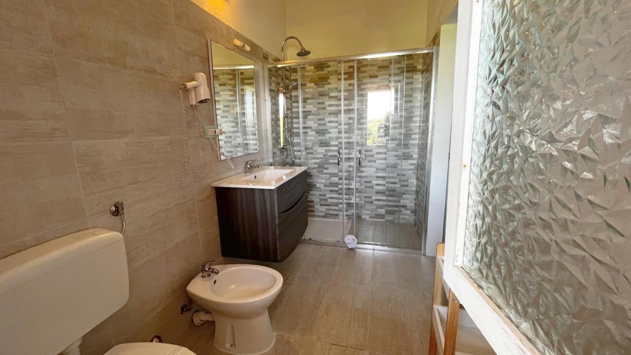 Hotel Frassetto Santa Teresa Gallura Exteriör bild
