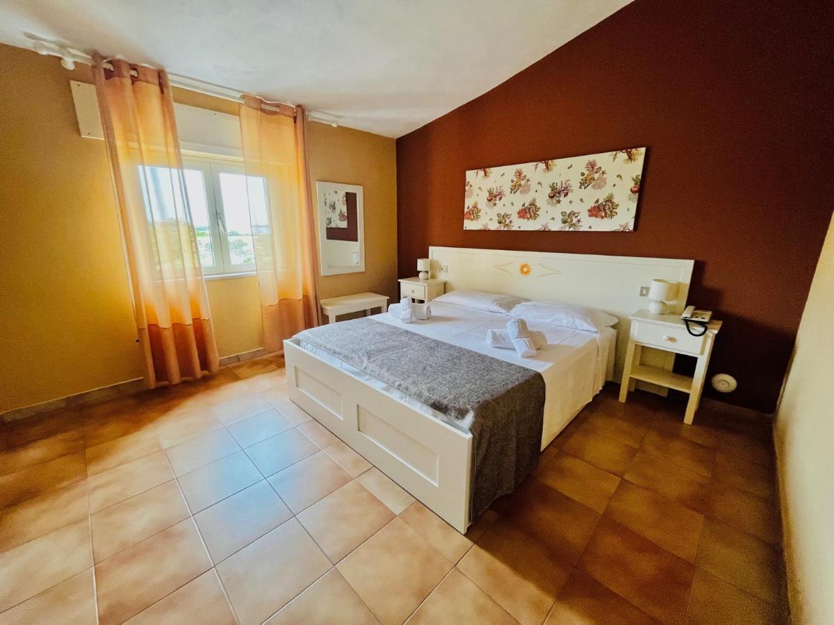 Hotel Frassetto Santa Teresa Gallura Exteriör bild